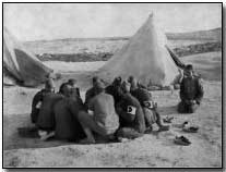 Turkish Red Crescent corpsmen eating chow