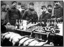 Preparations for Christmas dinner at the front, 1914